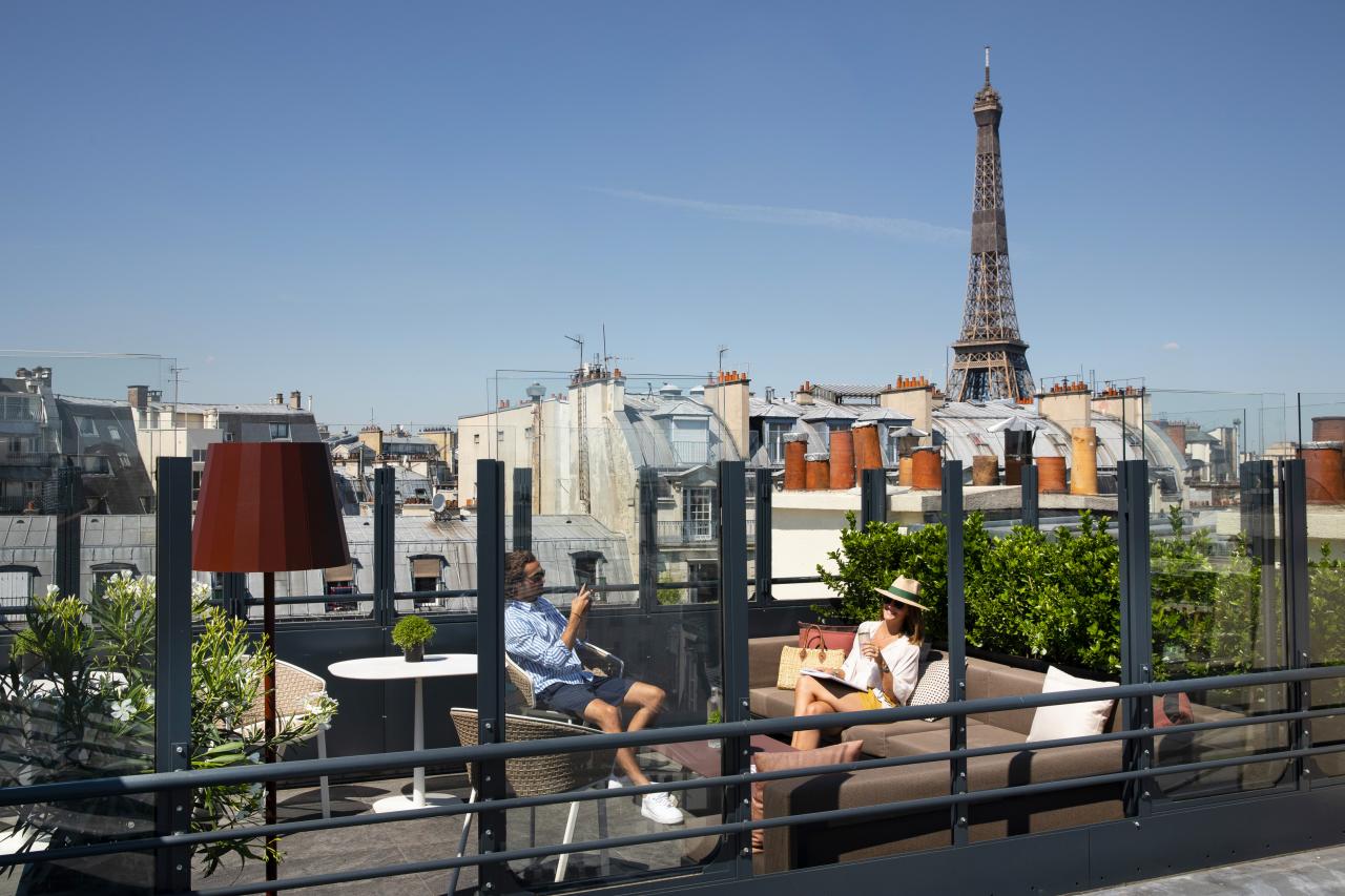 Rayz Eiffel - Rooftop